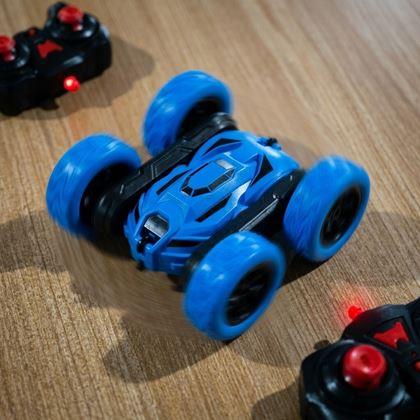 Kép valamiből RC akrobatikus 360°-os távirányítós autó